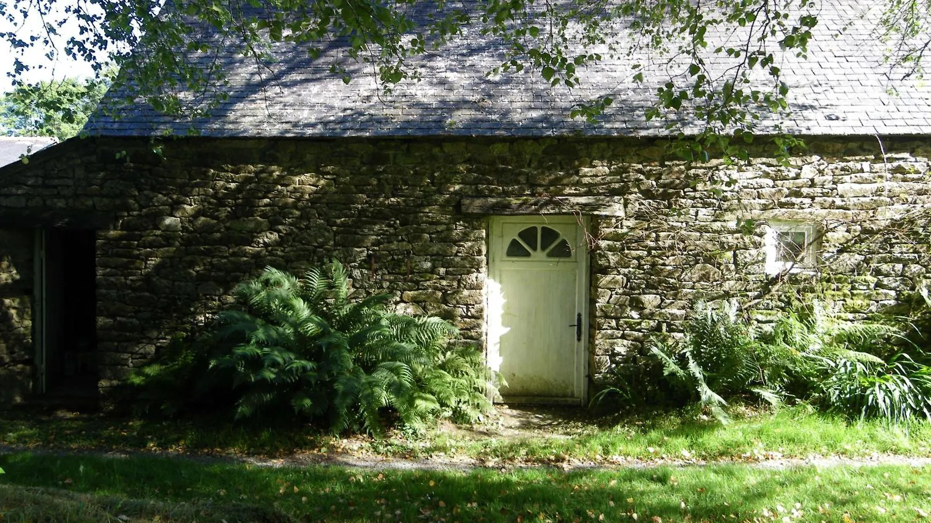 Moulin De Kerstrat Villa Brennilis Holiday home